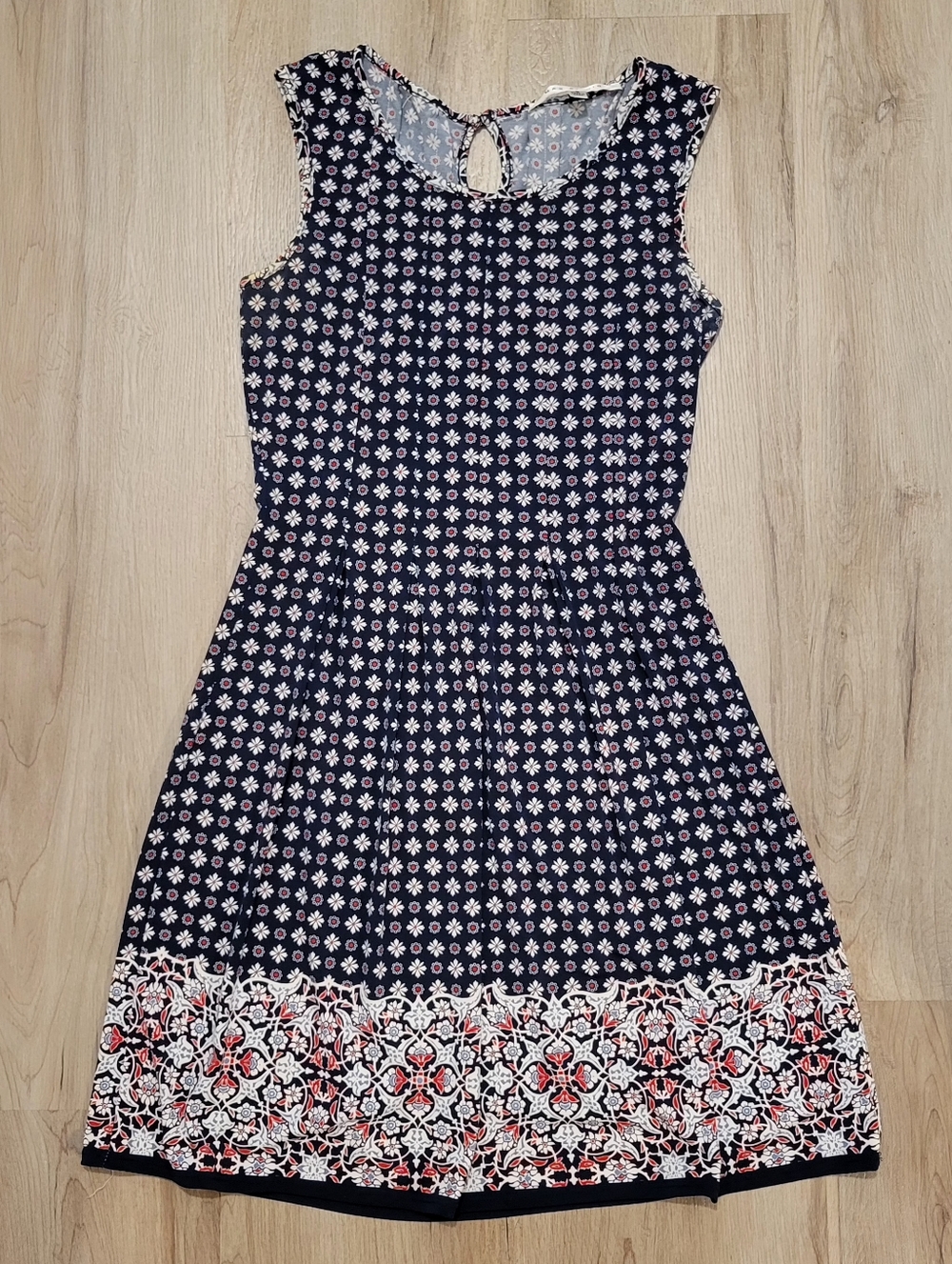 Max Studio Women's Sleeveless Dress Size Small Floral Fit & Flare Girly Chic